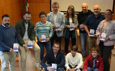 Laia Eskolako egitaraua aurkeztu dute Aiaraldean