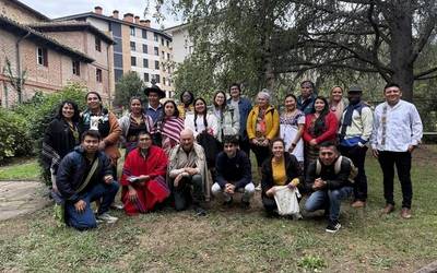 Hizkuntza gutxituen hainbat komunitatetako kideei harrera egin diete Aretxabaletan