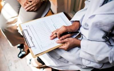 Argi Tuburuaren erronka kanpaina martxan jarri du Bizkaiko Medikuen Elkargoak