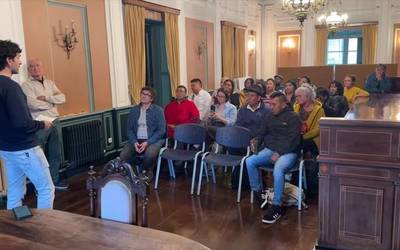 Hizkuntza gutxituen hainbat komunitatetako kideei harrera egin diete Aretxabaletan