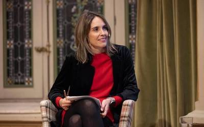 Leire Bilbao: "Sari hau idazle moduan egindako ibilbidearen errekonozimendua dela uste dut"
