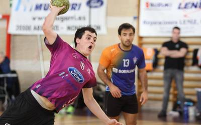 Zumaian irabazita abiatu gura du denboraldia Arrasate Eskubaloik