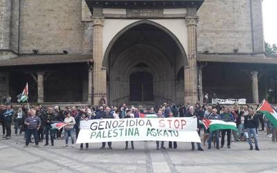 Palestinaren aldeko mobilizazioa egin dute Elorrion