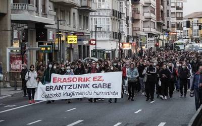 Emakume ohia hiru egunez atxiki eta lesioak egiteagatik gizon bat atxilotu dute Lakua-Arriagan