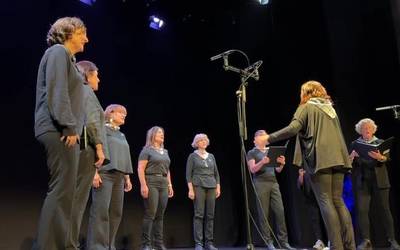 Otxoteekin, kanturako ohitura bizi-bizirik