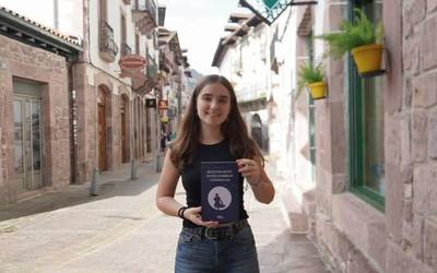 «Ihes egiteko eta barneak husteko eskribitzen dut»