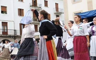 Loramendi Beinke dantzan ateratako argazkiak