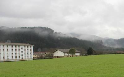 Pulla Azkarretako plana kentzeko eskatu dute