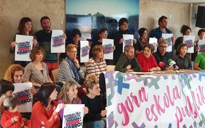 Eskola segregazioaren aurka, eskola publikoa lehenetsi