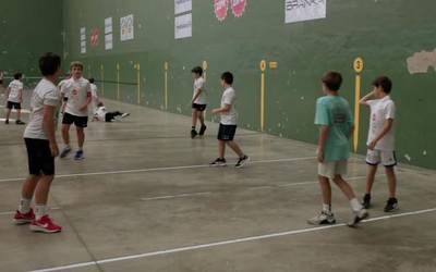 Orioko Udalak herritarren eskura jarri du frontoiari buruz egindako ikus-entzunezkoa