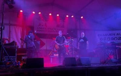 Metal doinuak ekarri ditu PI.L.T. taldeak txosna gunera