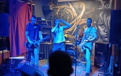 Estazio zaharra punk jaialdiaren geldialdi