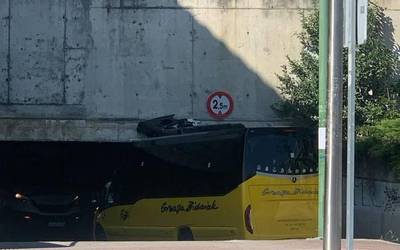 Getxoko Udalak galibo bat jarriko du metroaren azpiko tunelean, Algortan, ibilgailu altuak harrapatuta gera ez daitezen