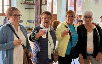 Hamaiketako jendetsua, Adineko Pertsonen Nazioarteko Eguna ospatzeko