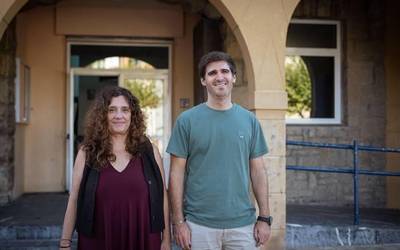 “Eskolarekin ez da nahikoa  euskalduntzea bermatzeko”