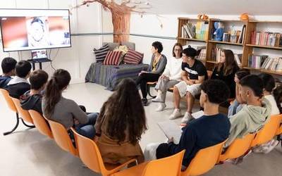 Gazako Flotillako kideekin solasaldia: "Munduan protestan ari zareten guztion bozgorailua ere izan nahi dugu"