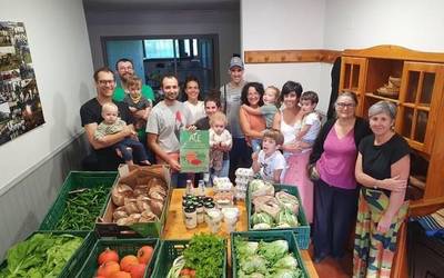 "Taldera zenbat eta jende gehiago batu, hobeto"