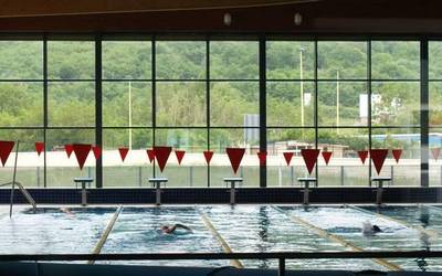 Adinduendako ur terapia ikastaroan plazak daude