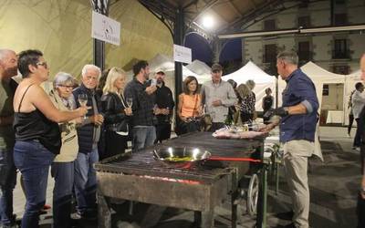 Parrillak piztuta, abian da asteburu guztiko festa