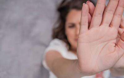 Emakumeen arteko elkartasuna ereinez