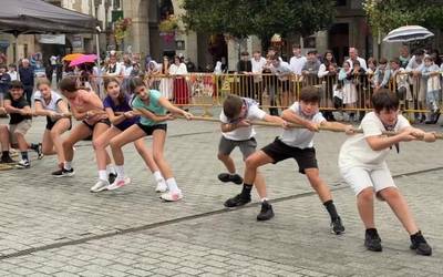 Euriak baldintzatutako gazteen herri kirol lehiaketa, Herri Egunean