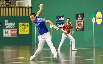 Lau t'erdiko final laurdenetara egin du jauzi Iker Larrazabalek