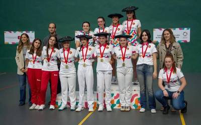 Senpereko Marie Goienetxek irabazi du Nafarroako V. Foru Komunitateko paleta txapelketa larruzko pilotarekin