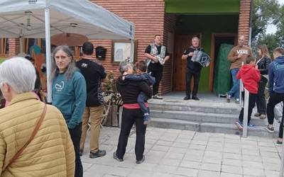 Bizilagunen artean ospatu dituzte Belandiako jaiak