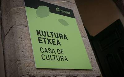 Kultura etxe berritua inauguratu dute Artziniegan, herritar guztien topagune izateko anbizioarekin