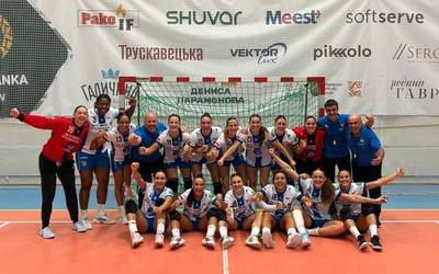 Beti Onak eskubaloi taldea final hamaseirenetara sailkatu da Europako Ligan