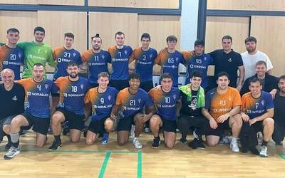 Bergarako eskubaloi saileko senior mailako taldeen garaipenak asteburuan