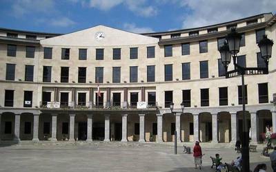 Laudioarrek Herriko Plazan bertan egin eta berritu ahalko dituzte NANak zein pasaporteak hil honetan