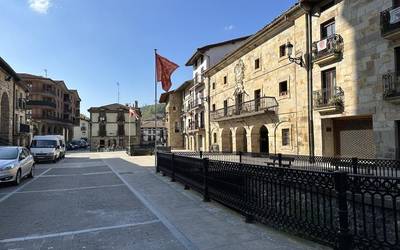 Herri curriculuma lantzen hasiko dira antzuolarrak