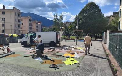 Haur parkeak mantentzeko eta berritzeko proiektua martxan jarri du Aretxabaletako Udalak