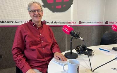 Pako Aristi: "Memoria, ez bada dokumentu bilakatzen, galdu egiten da"