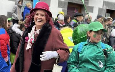 Ihauteetako karrozak egiten ikasteko emankumeentzako tailerrak antolatu dituzte Leitzan