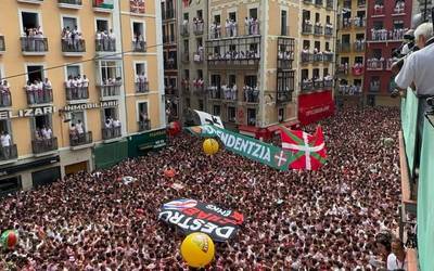 Atxiloketa bat Iruñean, txupinazoan Israelen kontrako pankarta bat sartzeagatik