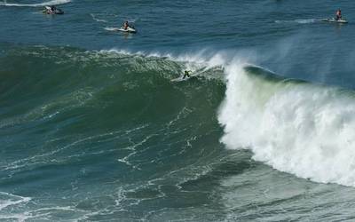 Punta Galeako olatu handien lehiaketa bueltan da, urte biren ostean, eta hilaren 15ean irekiko du itxaronaldia
