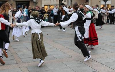 Ekitaldi esanguratsuak, programa bihurtuta