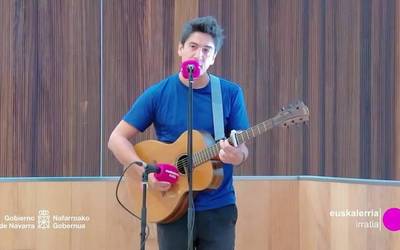 Jurgi Ekiza: “Musikari esker sentitu naiz berriro euskaldun”