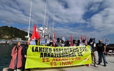 'Beti Aingeru' itsasontziko beharginek diote gertaturikoa "eskubideen aldarrikapena" izan zela, eta ez "matxinada"