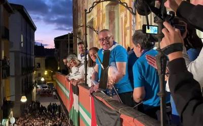 [BIDEOA]: Jai giroak eztanda egin du Durangoko kaleetan