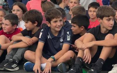 Leintz Eskola Kirolak "jendearen babesarekin" hasi du ikasturte berria