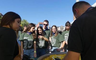 [ARGAZKI GALERIA] Ehundaka gazte batu dira Durangoko Gazte Egunean