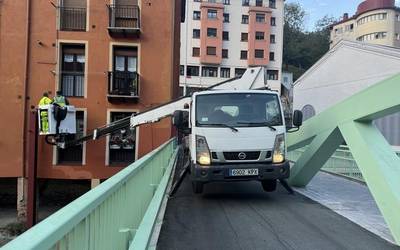 Ezozibidearen goiko zatia eta Gabolatseko zubia itxita daude