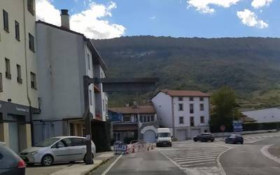 Beheko bentako bidegurutzeko lana errematatu zain