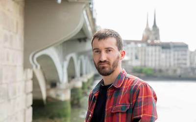 Amaiur Epher bere bigarren nobelaz arituko da eguenean Larrabetzun