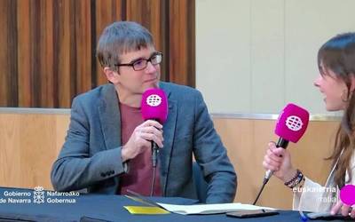 Jabi Arakama: “Helburua da euskaraz dauden produktu interesgarrietara hurbildu eta euskarazko sormena aldarrikatzea”