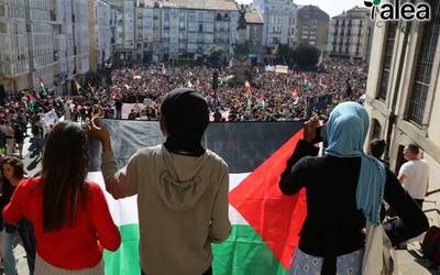 Palestinaren aldeko milaka aldarri kalean