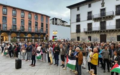 Palestinarekin, asko eta ozen